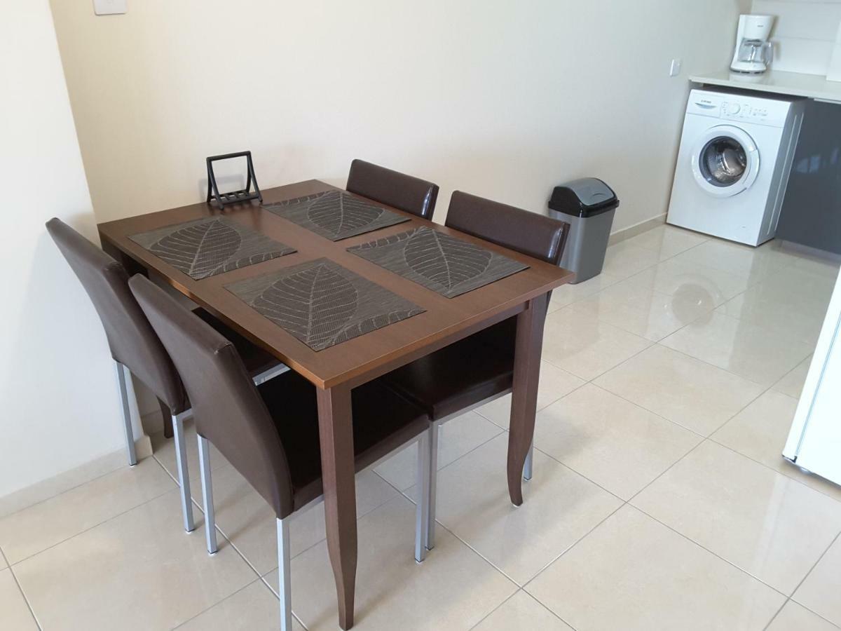 Lighthouse By The Sea Lovely 2Bdr Apartment Paphos Exterior foto